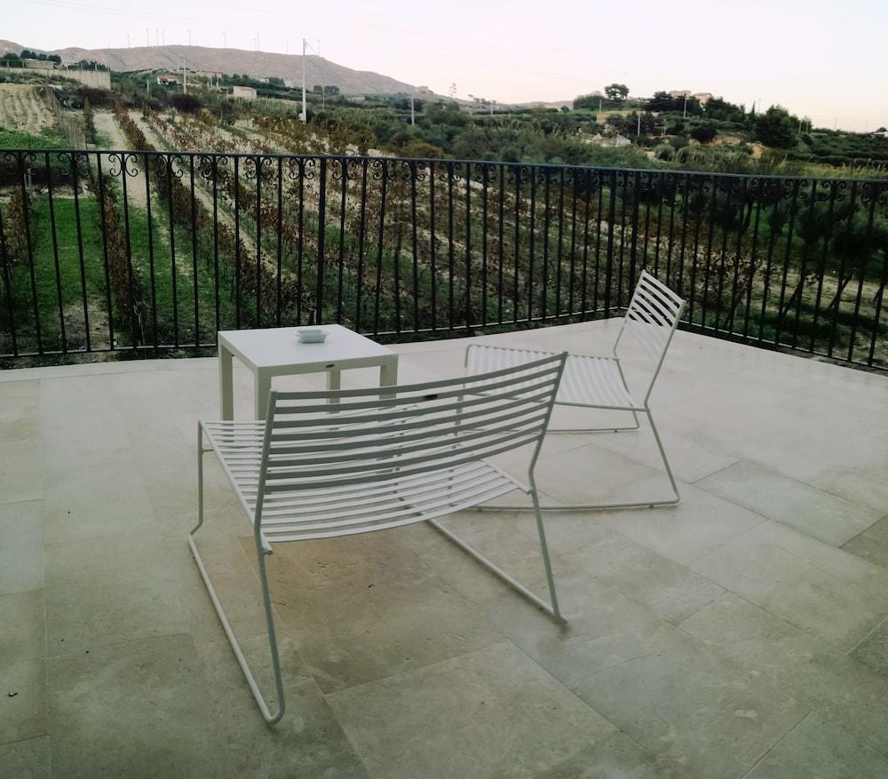 Borgo Giallonardo Wine Relais 레알몬테 외부 사진